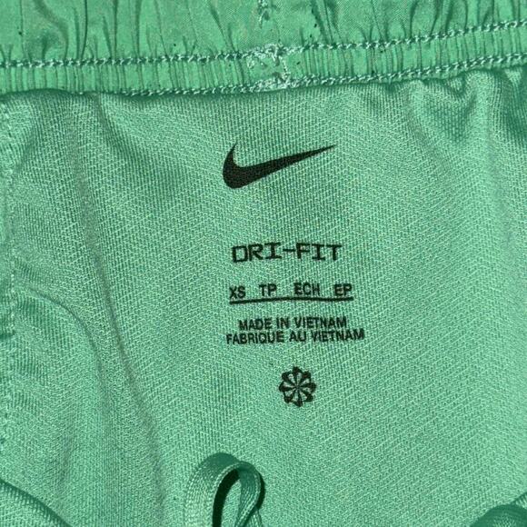 Nike Dri Fit Running Shorts Junior's XS Green Brief Liner Swoosh Logo Stretch - Picture 5 of 6